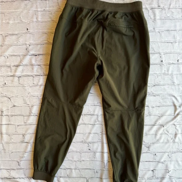 Lululemon Men's ABC Jogger Pants Olive Large Pull On Athletic Zip Pockets EUC - Picture 11 of 16